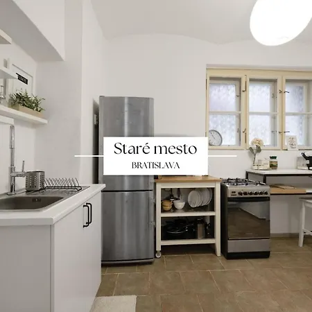 Апартаменти Stylish Historical + Backyard *